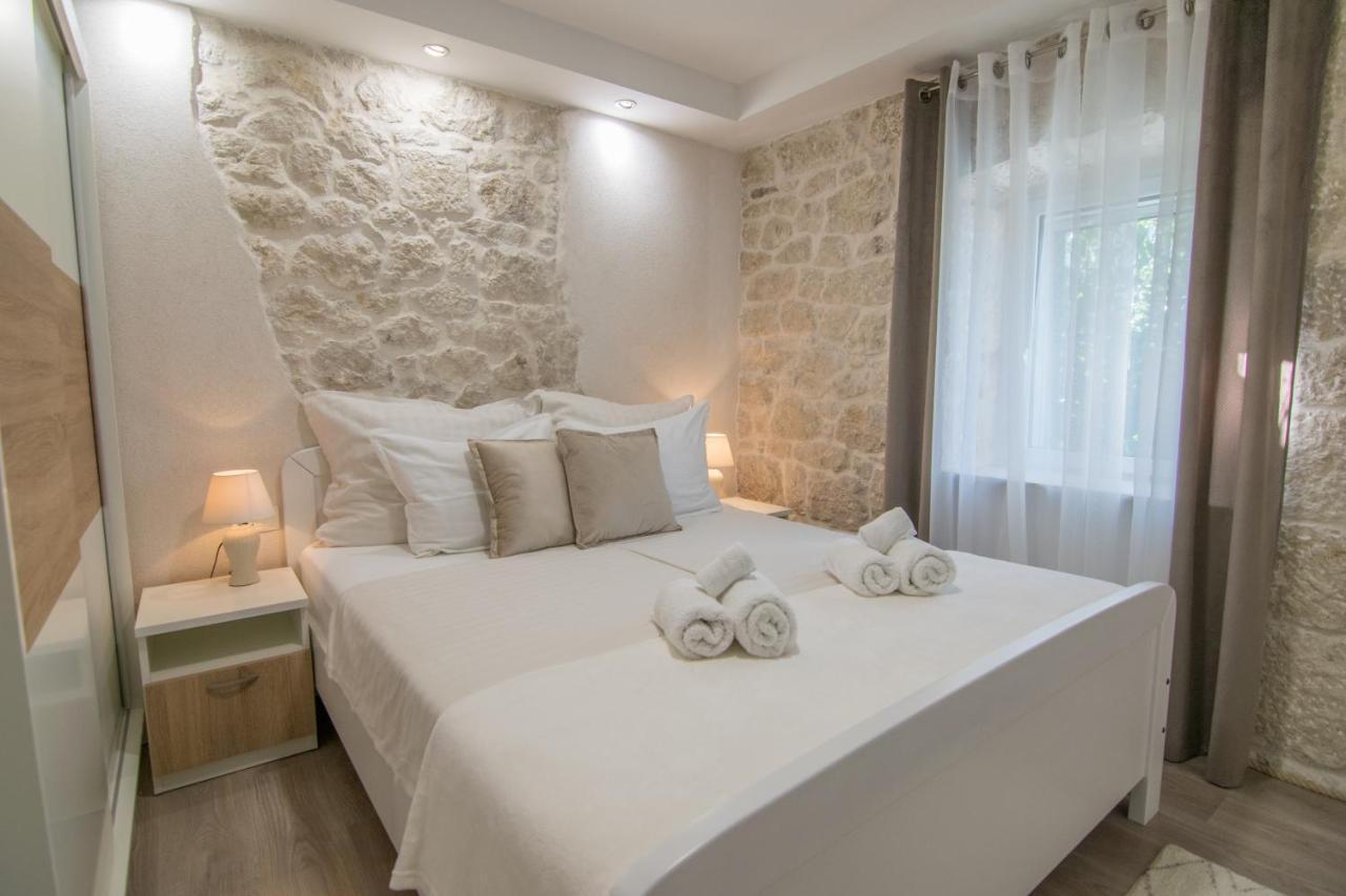 Villa Milena With Heated Pool And Jacuzzi Kostanje Eksteriør billede