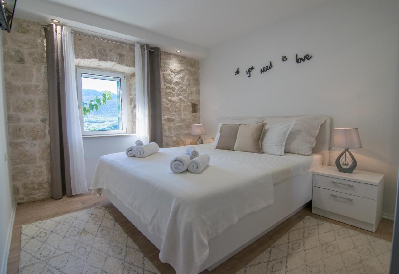 Villa Milena With Heated Pool And Jacuzzi Kostanje Eksteriør billede