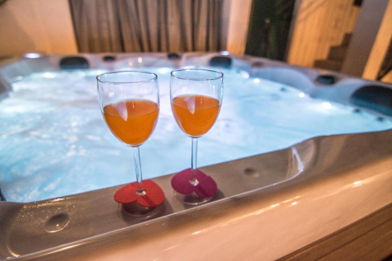 Villa Milena With Heated Pool And Jacuzzi Kostanje Eksteriør billede