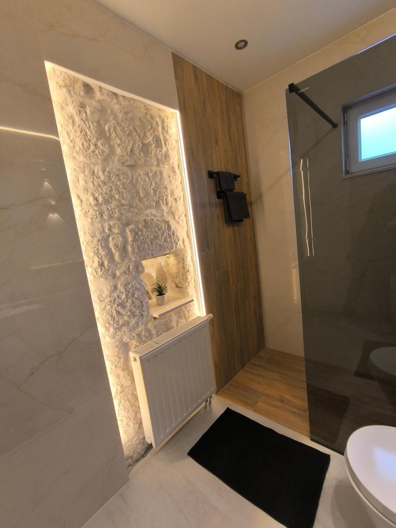 Villa Milena With Heated Pool And Jacuzzi Kostanje Eksteriør billede